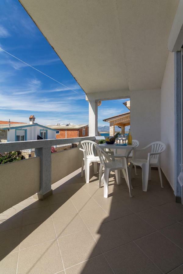 ויר Fisa Apartments מראה חיצוני תמונה